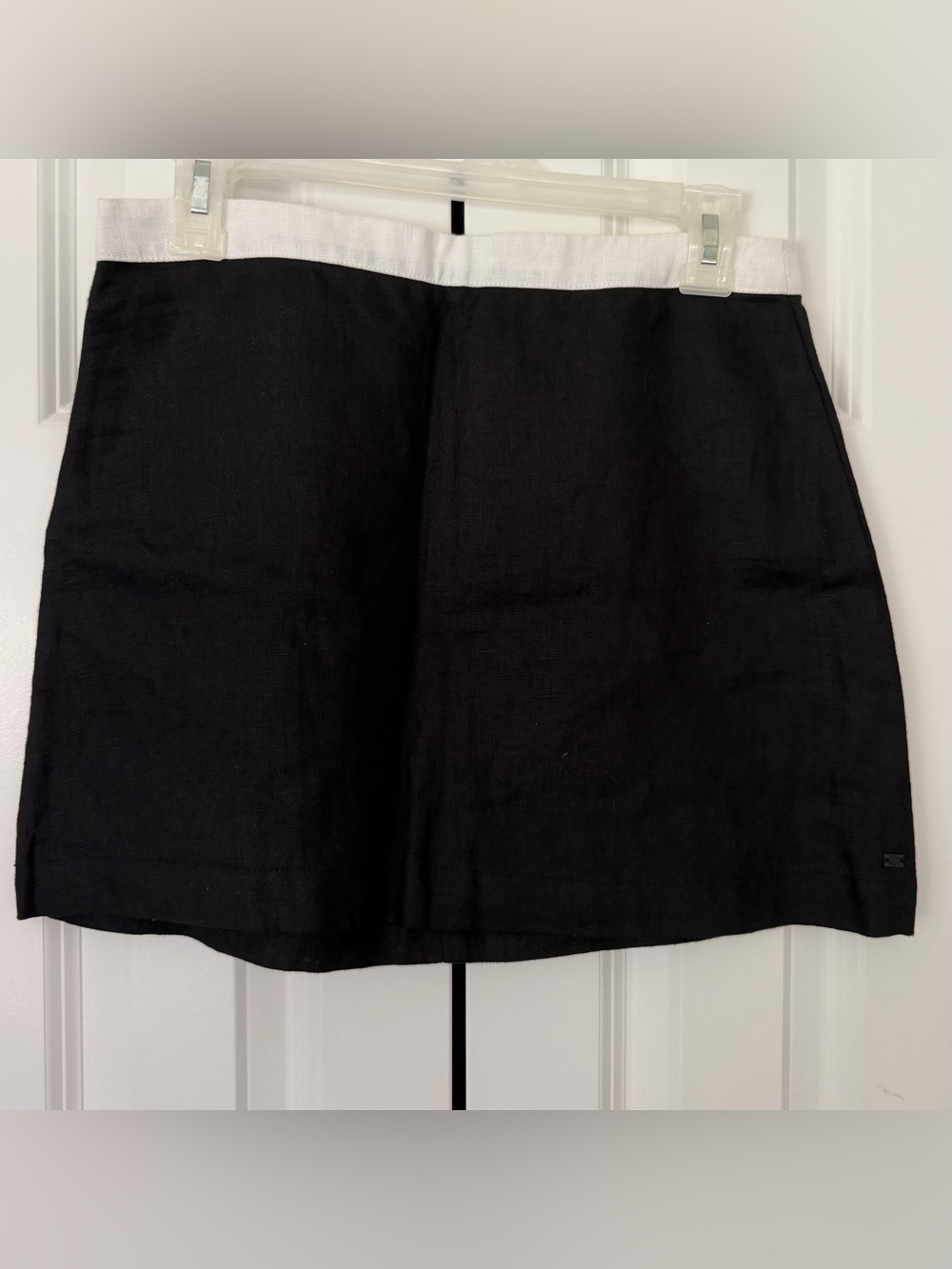 Ghanda Black Linen Mini Skirt With White Waistband